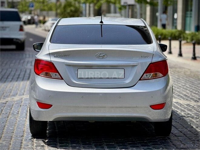 Hyundai Accent 2015, 175,000 km - 1.6 l - Bakı