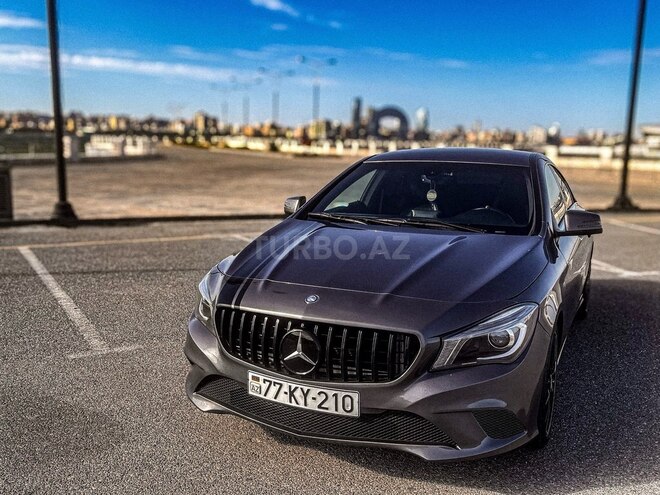 Mercedes CLA 250-1