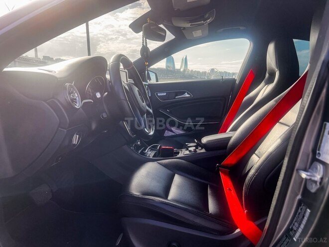 Mercedes CLA 250-8