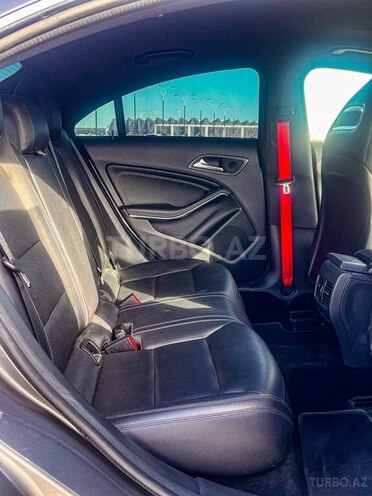 Mercedes CLA 250-7
