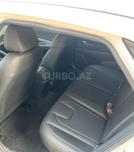 Hyundai Elantra 2022, 28,000 km - 1.6 l - Bakı