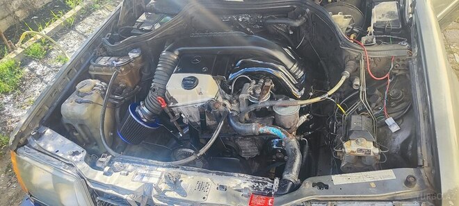 Mercedes E 260 1991, 480,000 km - 2.2 л - Füzuli