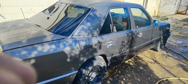 Mercedes E 260 1991, 480,000 km - 2.2 л - Füzuli