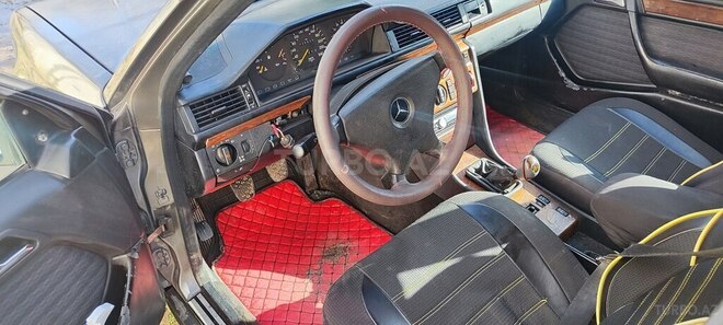 Mercedes E 260 1991, 480,000 km - 2.2 л - Füzuli