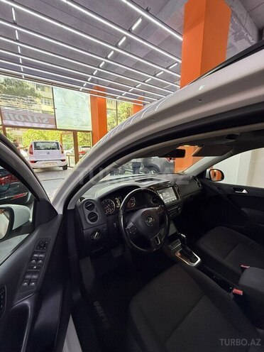 Volkswagen Tiguan-11