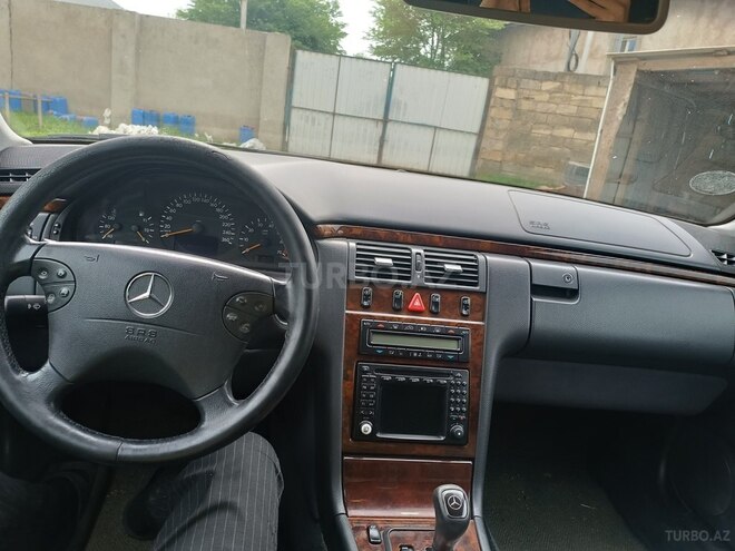 Mercedes E 240 2000, 213,069 km - 2.4 l - Masallı