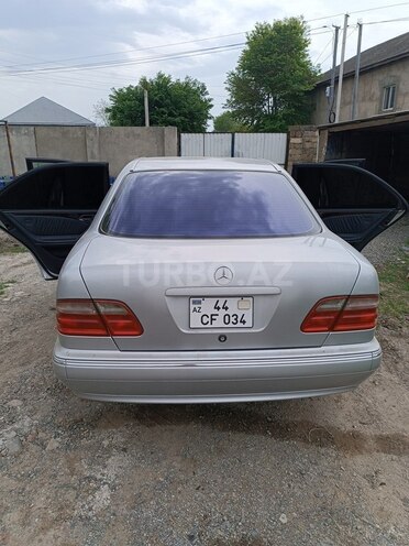 Mercedes E 240 2000, 213,069 km - 2.4 l - Masallı