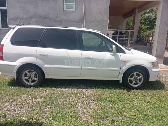 Mitsubishi Chariot 2002, 390,000 km - 2.4 л - Bakı