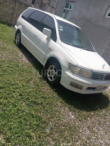 Mitsubishi Chariot 2002, 390,000 km - 2.4 л - Bakı