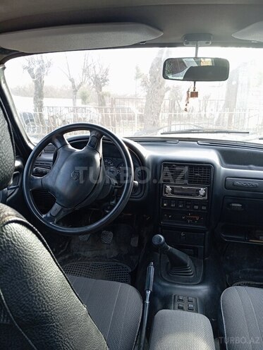 GAZ 3110 2003, 200,000 km - 2.3 l - Qəbələ