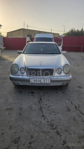Mercedes E 230 1997, 298,000 km - 2.3 l - Bakı