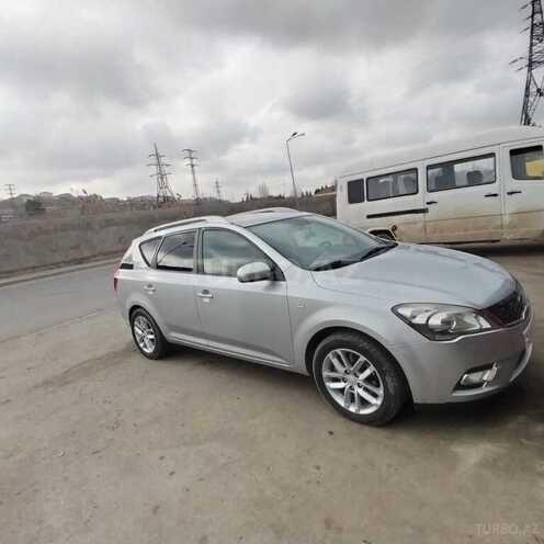 Kia Ceed 2009, 265,600 km - 1.6 л - Bakı
