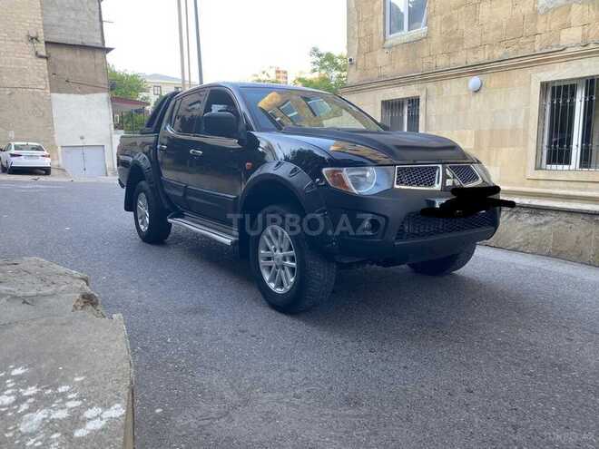 Mitsubishi L200 2014, 280,000 km - 2.5 l - Bakı