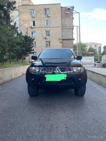 Mitsubishi L200 2014, 280,000 km - 2.5 l - Bakı
