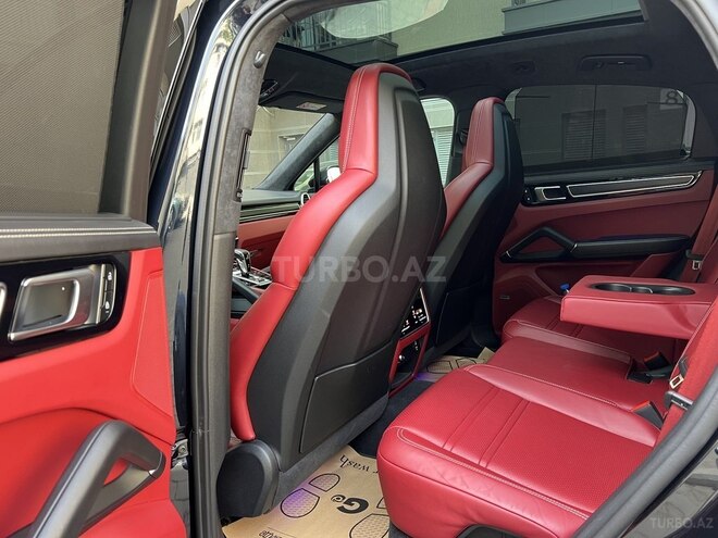 Porsche Cayenne GTS Coupe-12