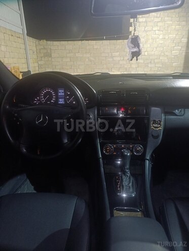 Mercedes C 320 2001, 241,000 km - 3.2 л - Mingəçevir