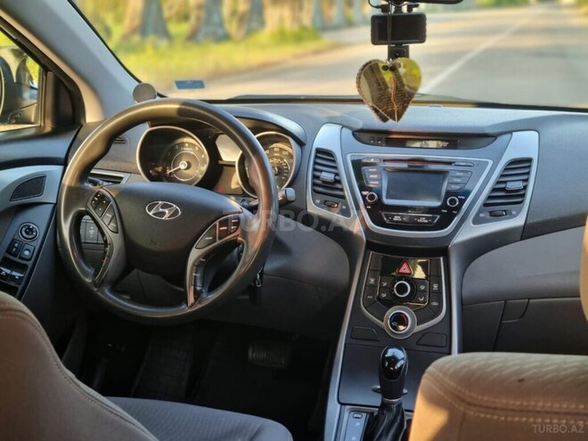Hyundai Elantra 2015, 288,040 km - 1.8 л - Lənkəran
