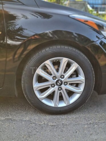 Hyundai Elantra 2015, 288,040 km - 1.8 л - Lənkəran