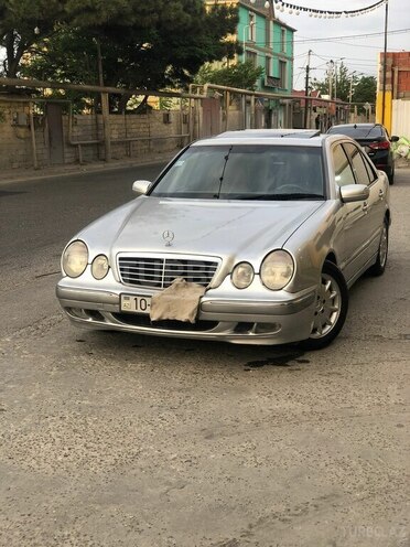Mercedes E 220 d 2001, 258,000 km - 2.2 l - Bakı