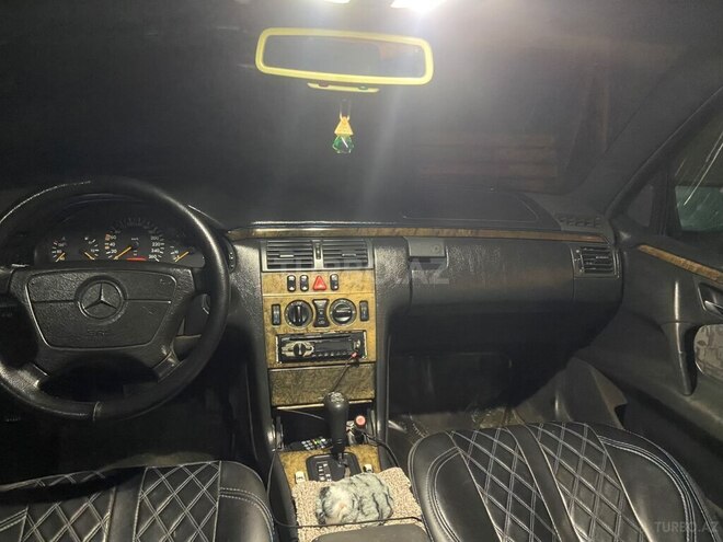 Mercedes E 320 1996, 370,000 km - 3.2 l - Cəlilabad