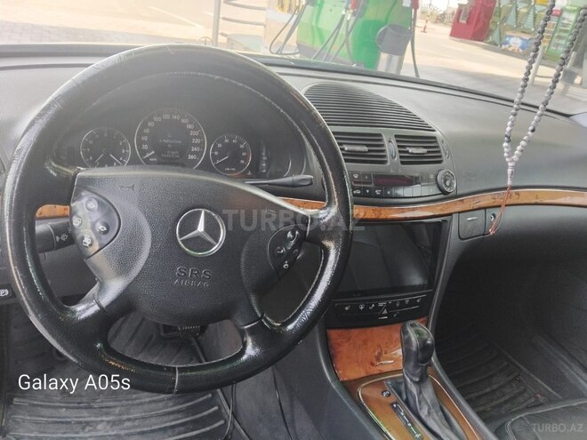 Mercedes E 240 2003, 300,000 km - 2.6 l - Beyləqan