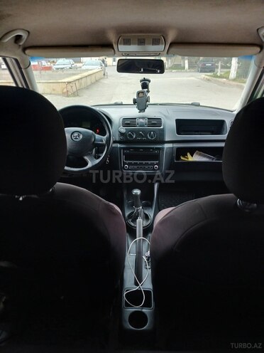 Skoda Fabia 2013, 318,700 km - 1.2 l - Bakı