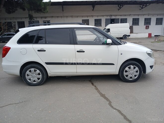 Skoda Fabia 2013, 318,700 km - 1.2 l - Bakı