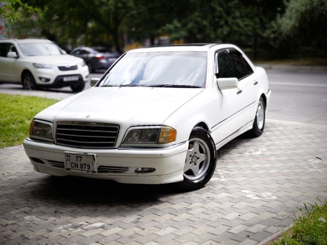 Mercedes C 200 1998, 320,000 km - 2.0 л - Bakı