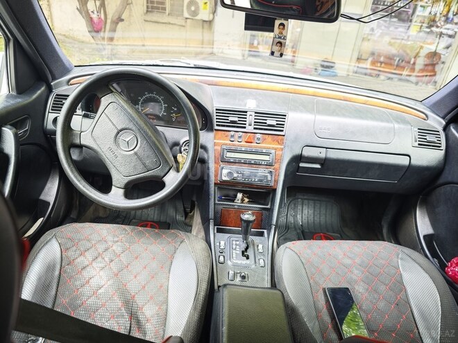 Mercedes C 200 1998, 320,000 km - 2.0 л - Bakı