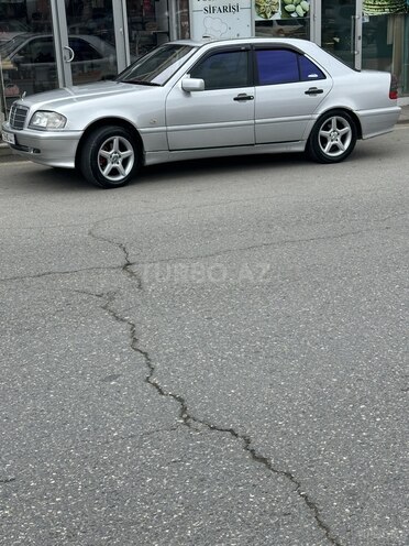 Mercedes C 180-11