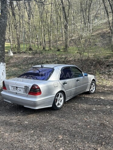 Mercedes C 180-9