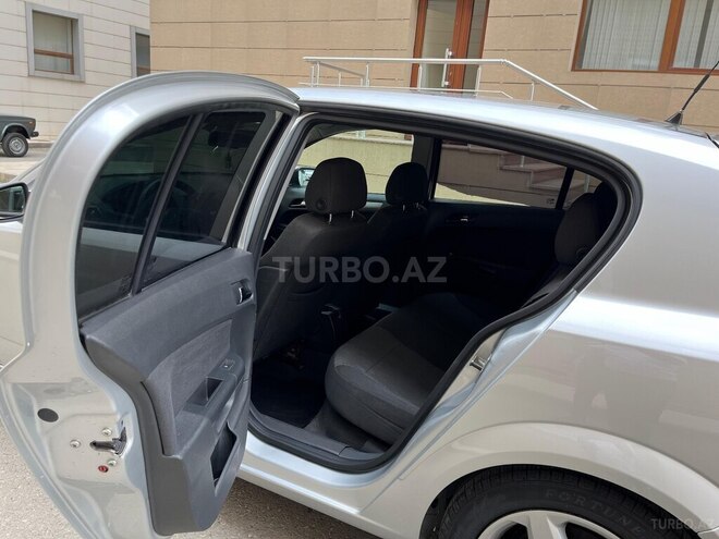 Opel Astra 2009, 233,000 km - 1.3 l - Bakı