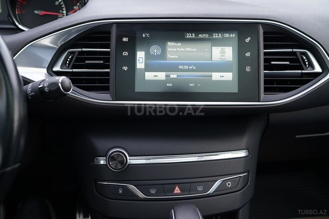 Peugeot 308 2016, 105,000 km - 1.6 l - Bakı