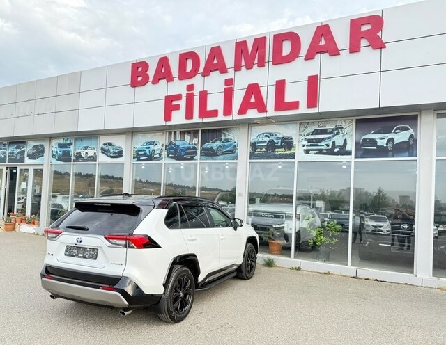 Toyota RAV4-7