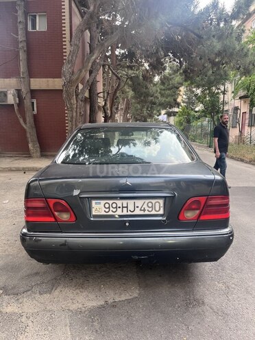 Mercedes E 220 d 1998, 560,000 km - 2.2 л - Bakı