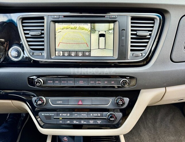 Kia Carnival-6
