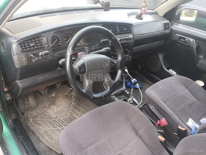 Volkswagen Golf 1995, 200,000 km - 2.0 l - Bakı
