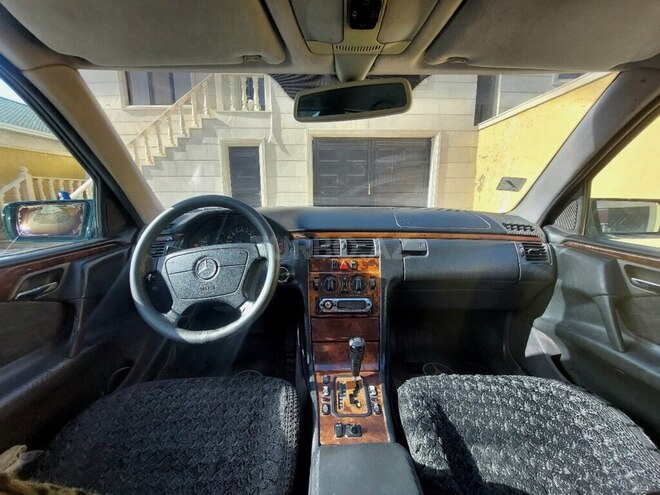 Mercedes C 220 d 1999, 256,646 km - 2.2 л - Bakı