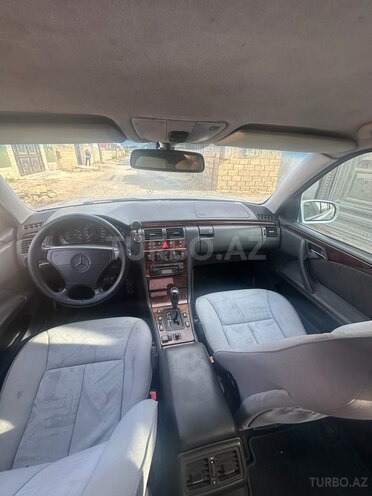 Mercedes E 240 1998, 428,000 km - 2.4 l - Bakı