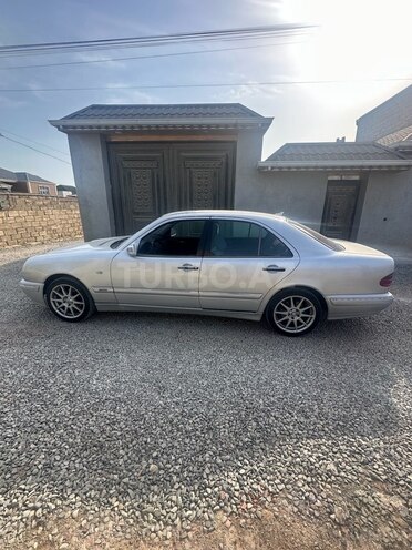 Mercedes E 240 1998, 428,000 km - 2.4 l - Bakı