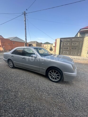 Mercedes E 240 1998, 428,000 km - 2.4 l - Bakı