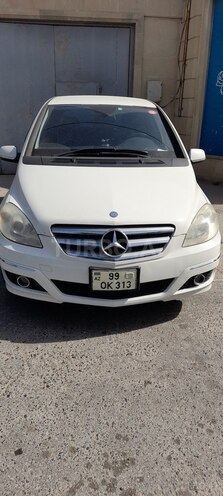 Mercedes B 180 2009, 220,000 km - 1.7 l - Bakı