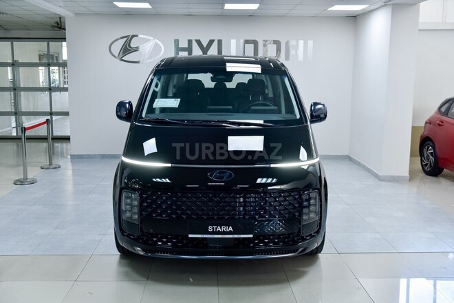 Hyundai Staria-1