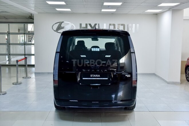 Hyundai Staria-2