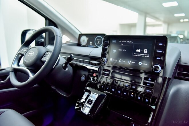 Hyundai Staria-33