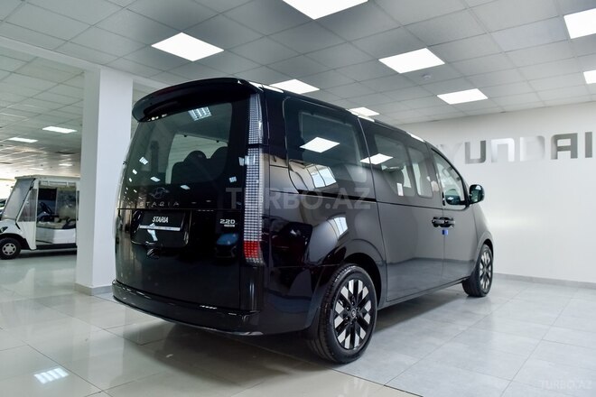 Hyundai Staria-10