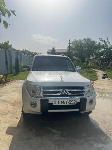 Mitsubishi Pajero 2010, 221,259 km - 3.5 л - Bakı