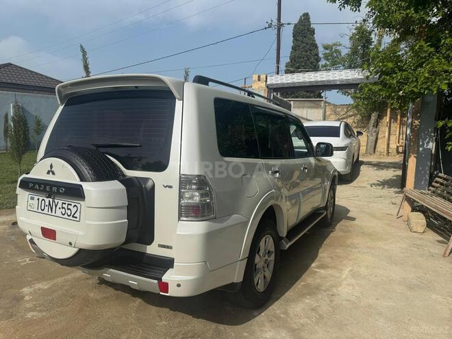 Mitsubishi Pajero 2010, 221,259 km - 3.5 л - Bakı