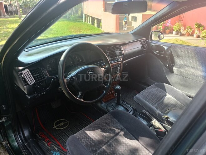 Opel Vectra 1997, 376,000 km - 2.0 l - Zaqatala