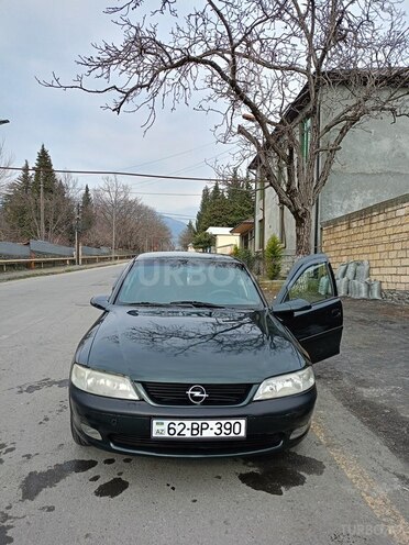Opel Vectra 1997, 376,000 km - 2.0 l - Zaqatala